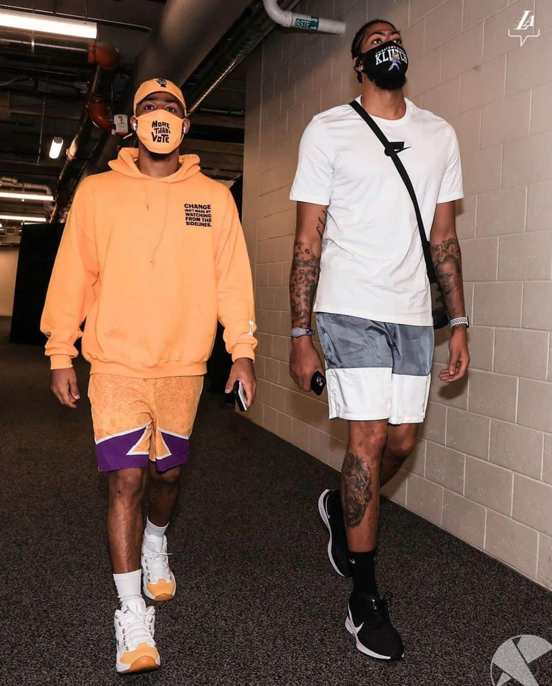 のインスタグラム：「Peep @qcook323’s kicks. 👀 @reebokclassics has some 🔥🔥🔥 on the way.」