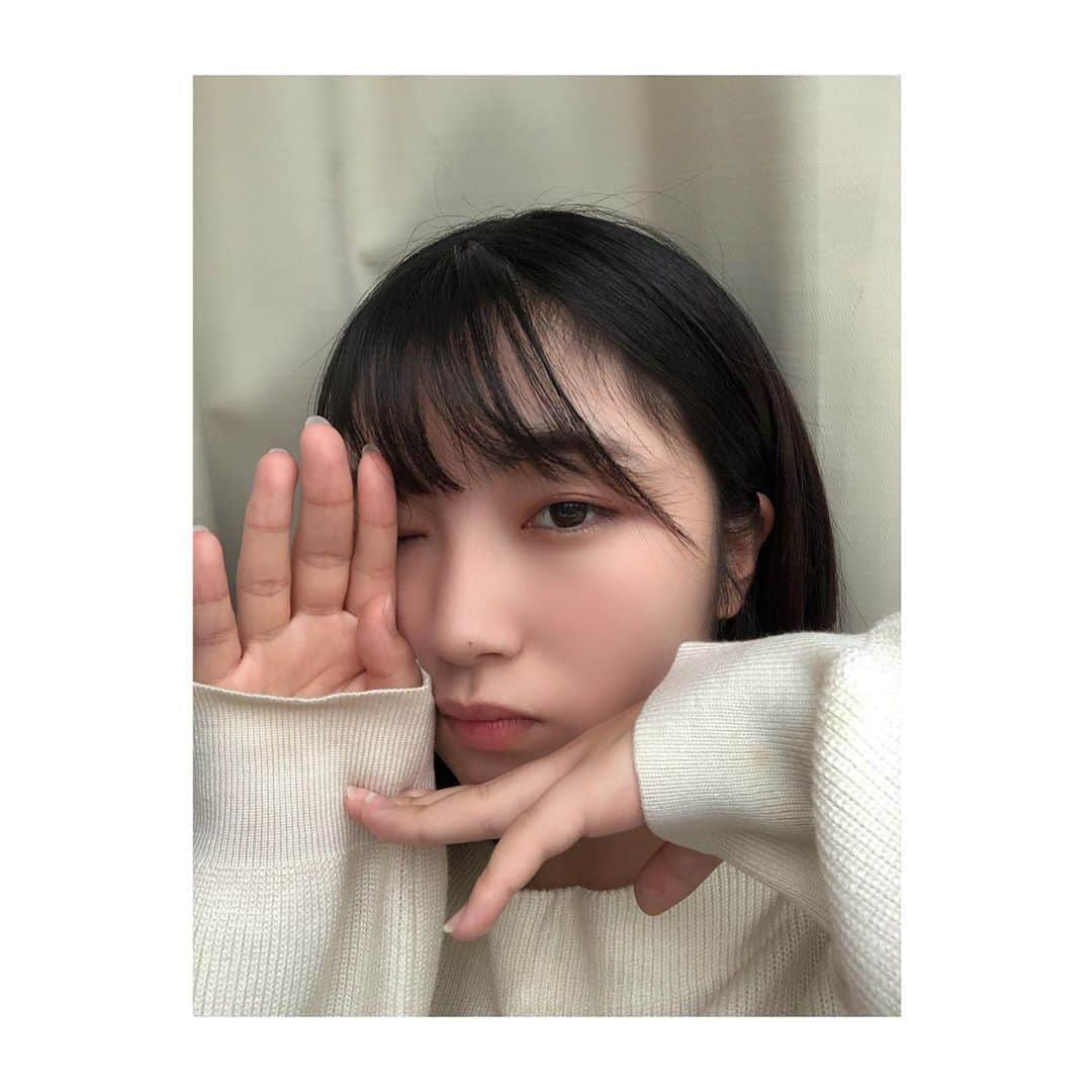 戸田華鈴さんのインスタグラム写真 - (戸田華鈴Instagram)「長袖デビュー𓀠 ･ ･ ポーズ謎。」9月25日 9時48分 - karintsuji