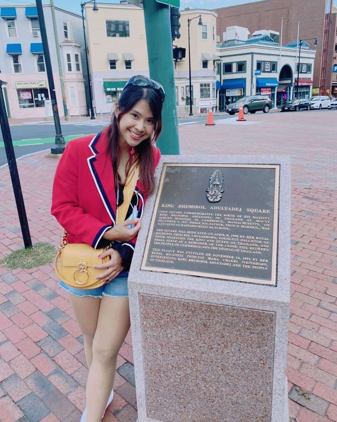 ポーナノン・ファトラムさんのインスタグラム写真 - (ポーナノン・ファトラムInstagram)「One day in Boston🥰🤩 #qualitytimewithsis❤️」9月25日 10時17分 - waen_pornanong