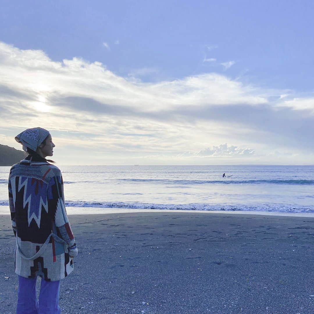 森泉さんのインスタグラム写真 - (森泉Instagram)「I will be on “Another Sky” tonight😆Guess where one of my favorite beaches is🏝✨ 今夜11:30pmから『アナザースカイⅡ 』場所は〜どこかなぁ〜💙」9月25日 11時12分 - izumi.mori