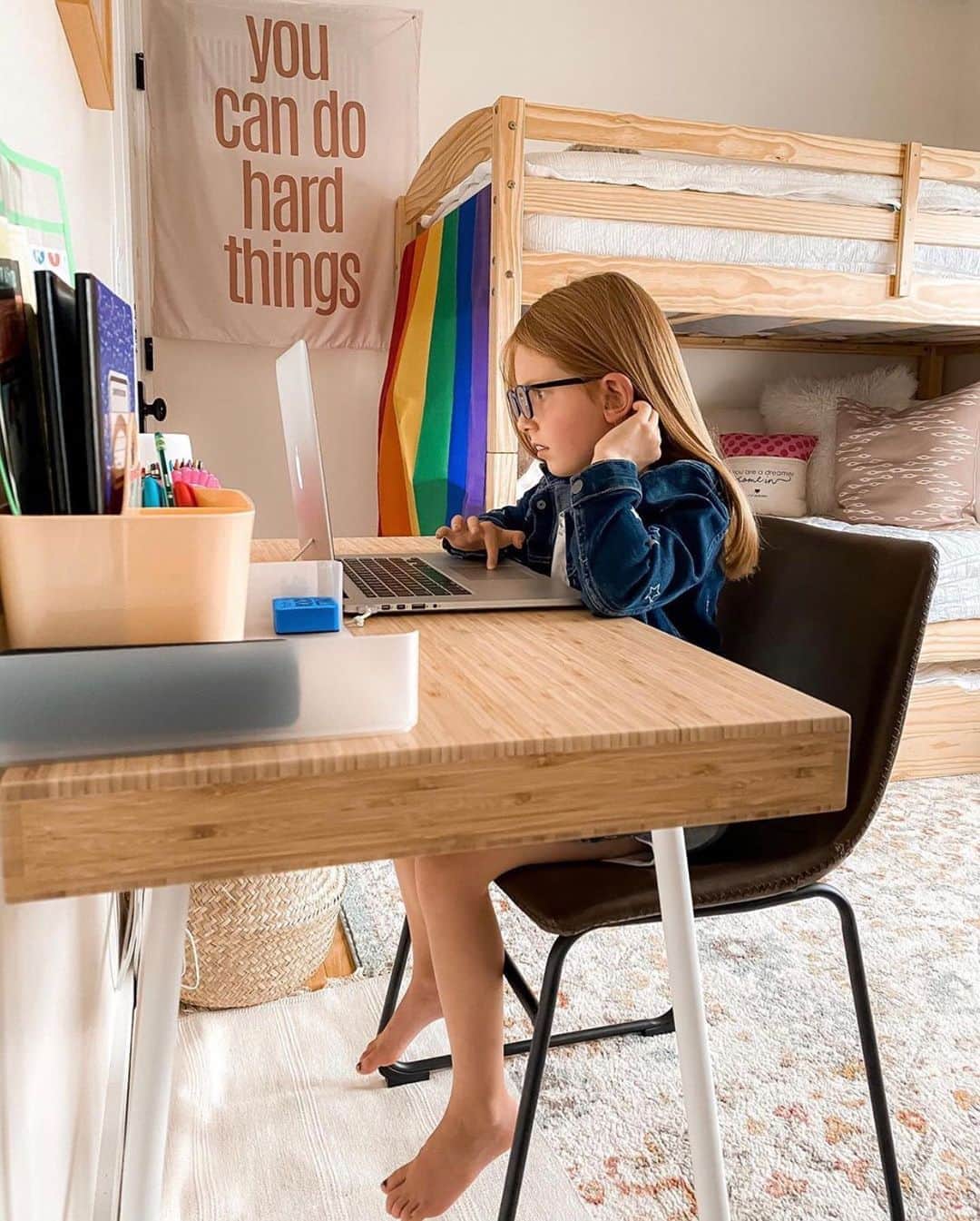 JINSのインスタグラム：「As more Kids are experiencing remote distance learning with an increase of screen time & exposure to blue light, we need to protect those young eyes! Our ready-to-go, non-prescription blue light glasses that come in a box are easy and efficient for Kids learning through a screen. Swipe next to get a sneak peak ➡️  Shop our ready-to-go JINS SCREEN kids glasses today: jins.life/jins-screen-kids」