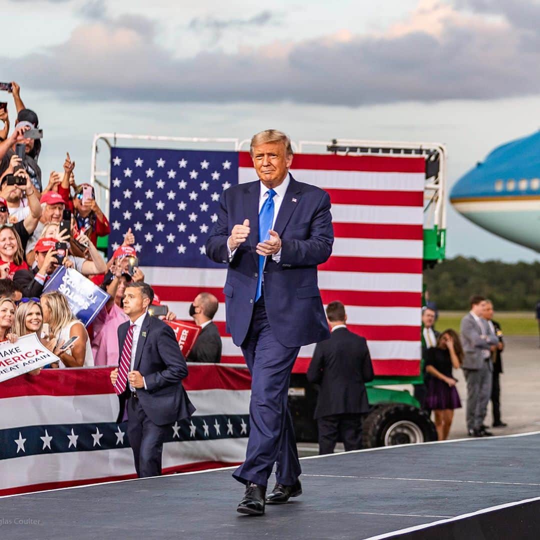 ドナルド・トランプさんのインスタグラム写真 - (ドナルド・トランプInstagram)「THANK YOU FLORIDA! #MAGA  Vote.DonaldJTrump.com」9月25日 11時30分 - realdonaldtrump
