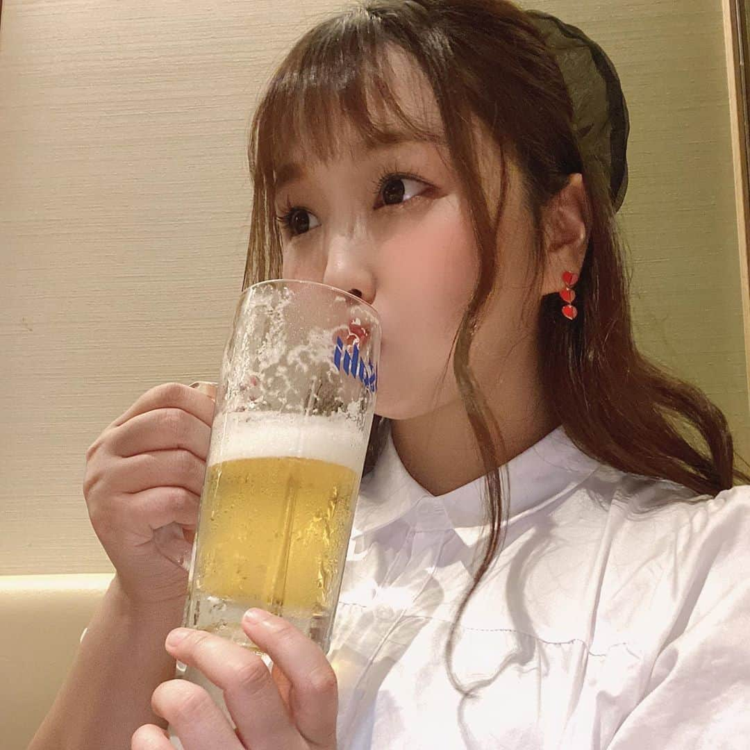 岩村捺未のインスタグラム：「. 華金ファイティン🤩🤩. . . . #金曜日 #friday #beer #ビール #1杯目だけビール #おいぴー #毎日働いてるみなさまお疲れ様です」