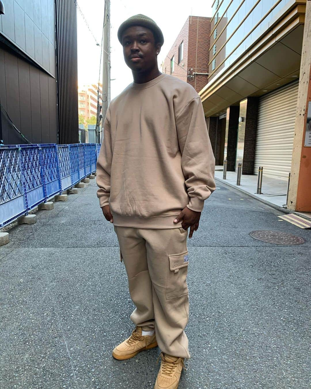 GROW AROUNDさんのインスタグラム写真 - (GROW AROUNDInstagram)「PRO CLUB👖 FLEECE CARGO PANTS 入荷致しました!!  KHAKI,BLACK,GRAYの3色展開です🔥  ワイドなシルエットの作りで、ウエストと裾が調節することが出来るので、使いやすく、とてもオススメです🙆🏽‍♀️🌟　  #growaroundnewarrivals #growaround#proclub」9月25日 12時00分 - growaround