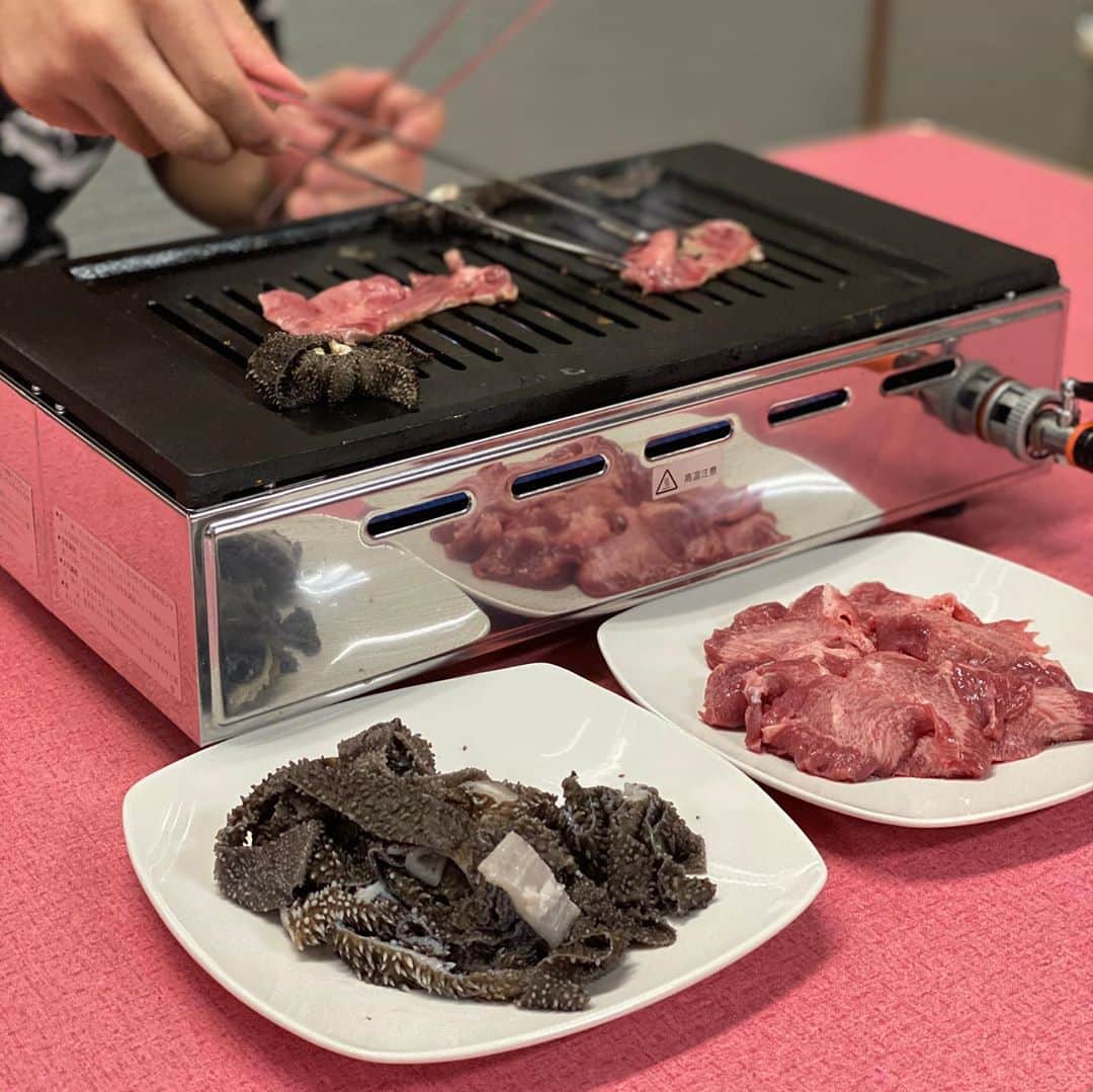 ネゴシックスさんのインスタグラム写真 - (ネゴシックスInstagram)「住宅街に突如出現店 柿や隠岐のお酒を頂き親戚んちみたいで良い感じ 島根ミュージシャン矢田太郎くんと お母さんいい人」9月25日 22時59分 - nego6