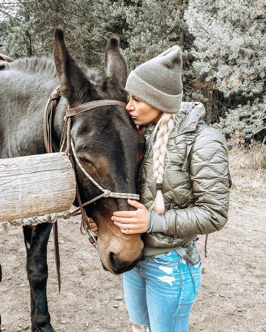 Kindly Myersのインスタグラム：「JC, my good friend from Montana」