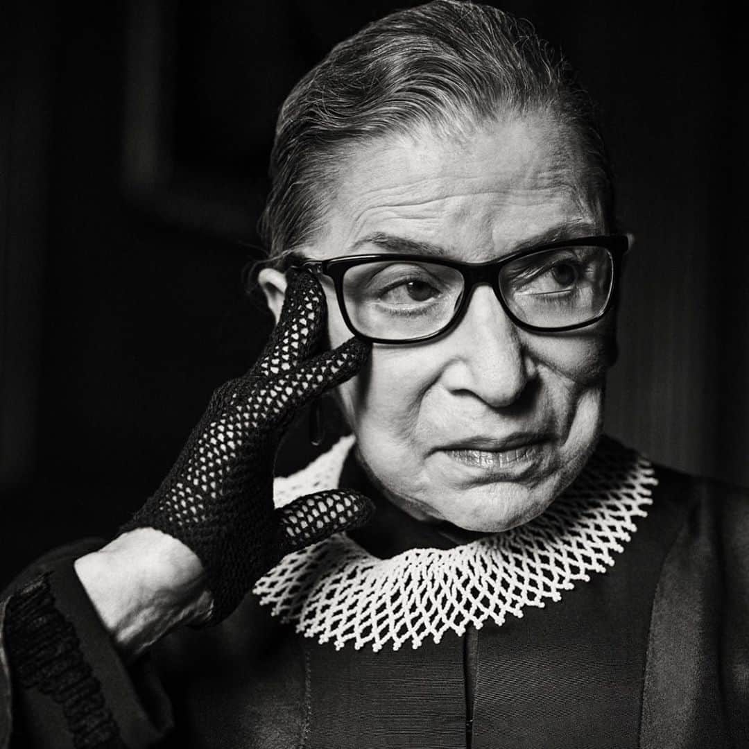 ガブリエル・アンウォーのインスタグラム：「Notorious RBG may you Rest In Peace after a battle of a lifetime #ruthbaderginsburg #women @shareefmalnik」