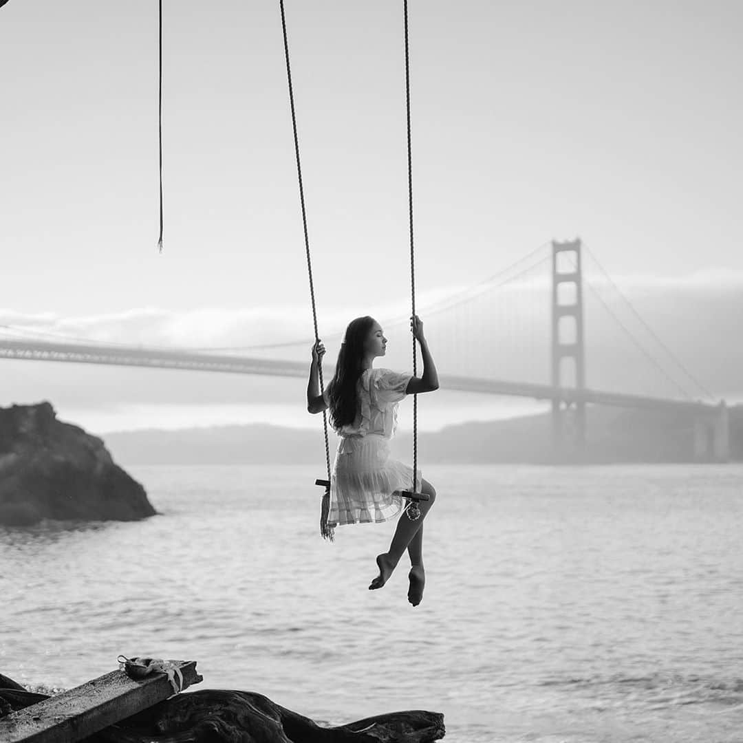 ballerina projectさんのインスタグラム写真 - (ballerina projectInstagram)「𝗝𝘂𝗹𝗶𝗲𝘁 𝗗𝗼𝗵𝗲𝗿𝘁𝘆 and the Golden Gate Bridge. #ballerina - @julietdoherty #goldengatebridge #sanfrancisco #kirbycove #sausalito #julietdoherty #zeissotus #sonyalpha   𝗕𝗮𝗹𝗹𝗲𝗿𝗶𝗻𝗮 𝗣𝗿𝗼𝗷𝗲𝗰𝘁 𝗯𝗼𝗼𝗸 is now in stock. Go to @ballerinaprojectbook for link.」9月25日 21時33分 - ballerinaproject_