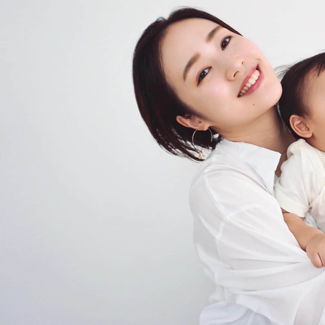 のインスタグラム：「甘えん坊が加速しているおチビ。﻿ ﻿ ﻿ #1歳#1y5m#男の子ママ」