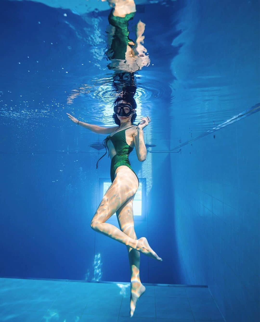 張香香のインスタグラム：「🧜🏻‍♀️ 先放幾張照片 過幾天再來好好介紹😛」