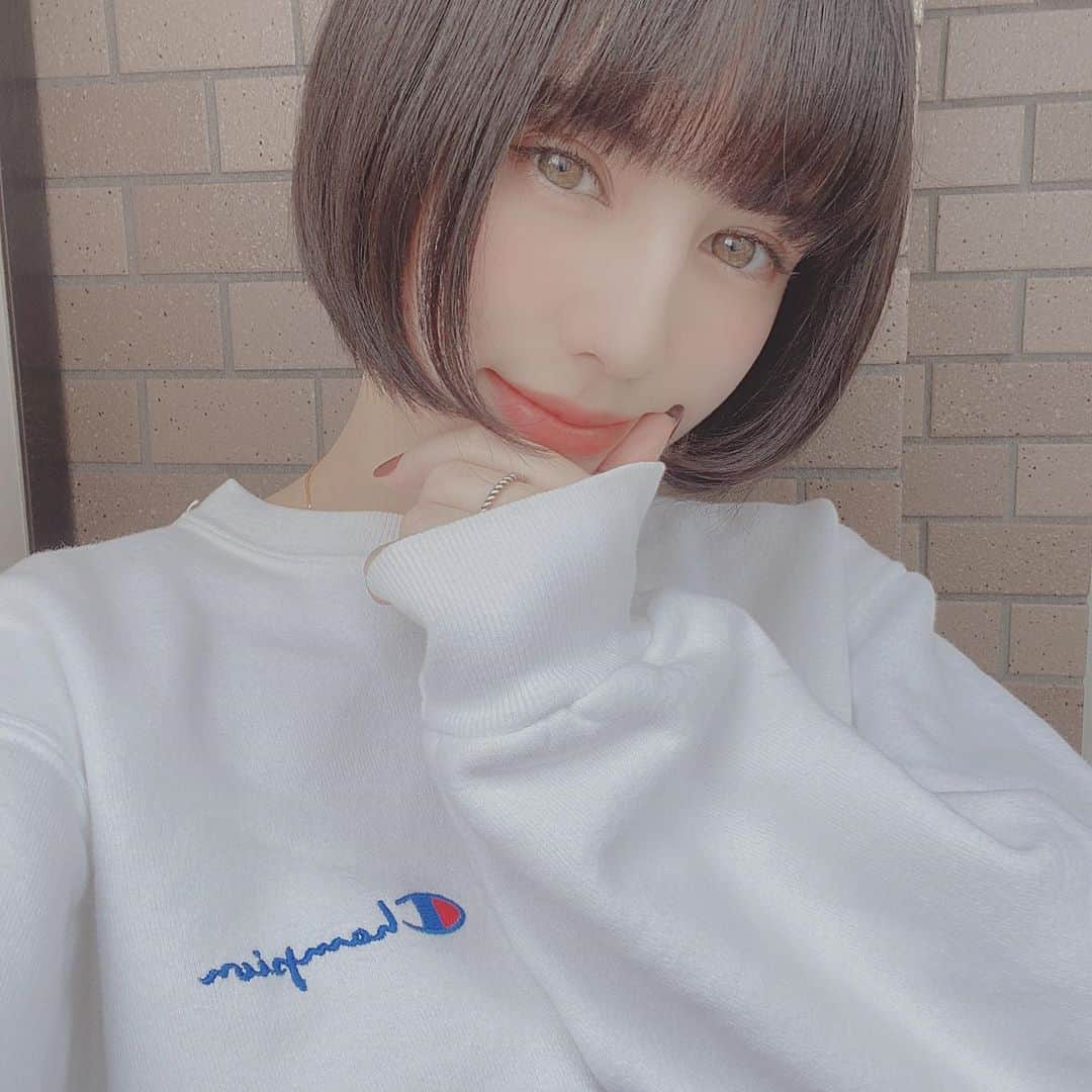 Annaさんのインスタグラム写真 - (AnnaInstagram)「必殺、顎隠しの技です。」9月25日 22時03分 - anna_mysticeyes