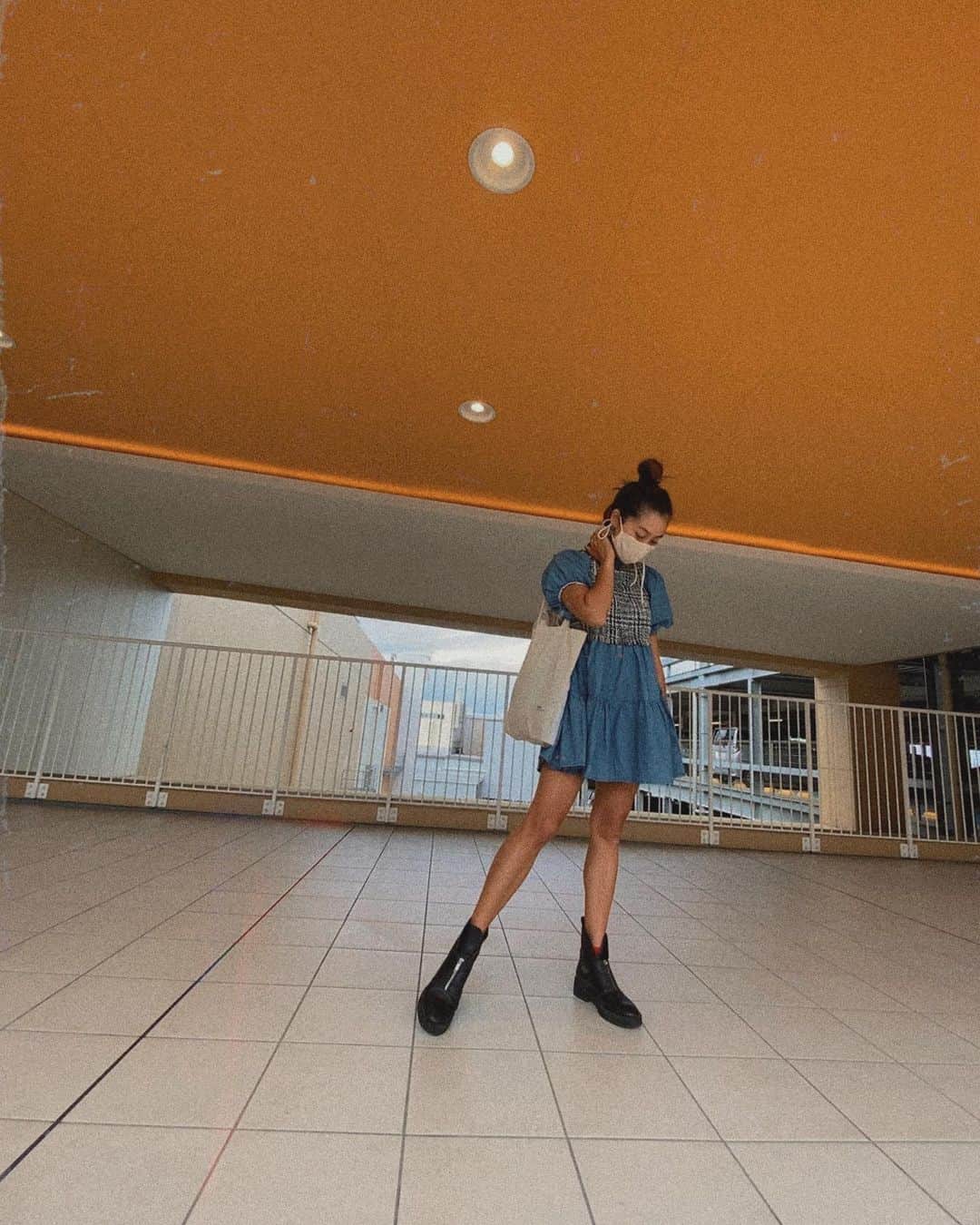 堀舞紀さんのインスタグラム写真 - (堀舞紀Instagram)「🚀🚀🚀 . . . . 雨のち晴れ。 . . . そんな空の方が グッときます。 🖖🏾 . . . #fashion #母親服装 #空模様」9月25日 22時02分 - mainohori