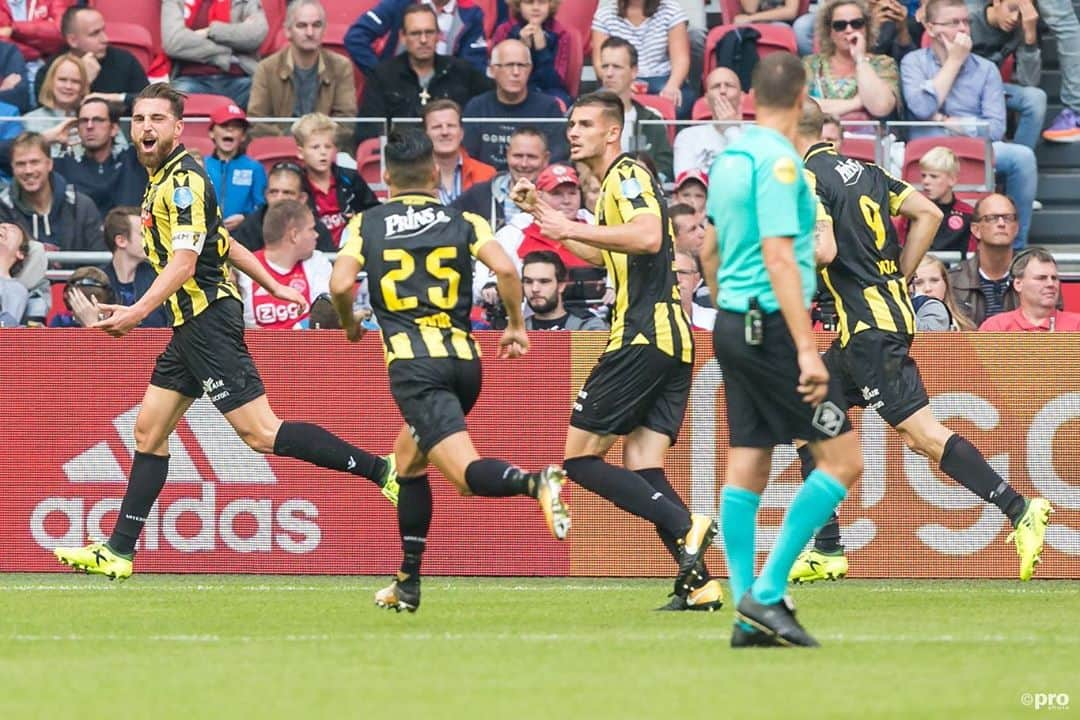 フィテッセさんのインスタグラム写真 - (フィテッセInstagram)「⚽️⚽️ Twee goals in de laatste uitoverwinning tegen @afcajax   Weet jij nog welke twee huidige Vitesse-spelers toen in de basis stonden? 🤔  #Vitesse #ajavit」9月25日 22時03分 - mijnvitesse