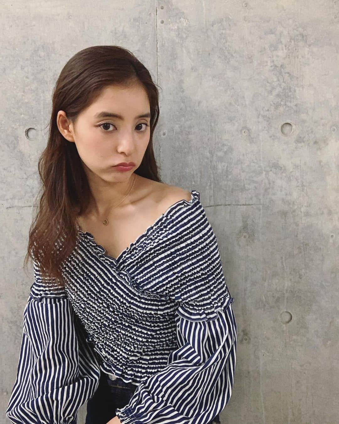 新木優子さんのインスタグラム写真 - (新木優子Instagram)「私服  tops & denim : @zara  bag : @dior  necklace & ring : @dior  earcuff : @knowhowjewelry   撮影の時だけマスク外しています🙇🏻‍♀️✨」9月25日 22時21分 - yuuuuukko_