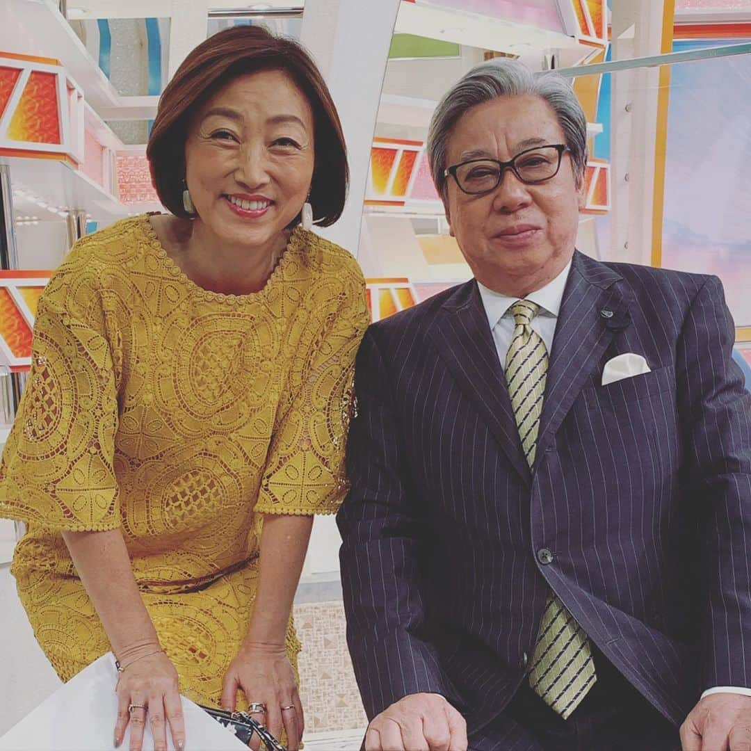 田中ウルヴェ京さんのインスタグラム写真 - (田中ウルヴェ京Instagram)「どの番組でも毎週ご一緒するコメンテーターのレギュラー陣の方々から学ぶことは多いです。  テレ朝「大下容子ワイド！スクランブル」でご一緒する末延吉正さんと。  #衣装 #girldressfornow」9月25日 22時15分 - miyako.tanaka.oulevey