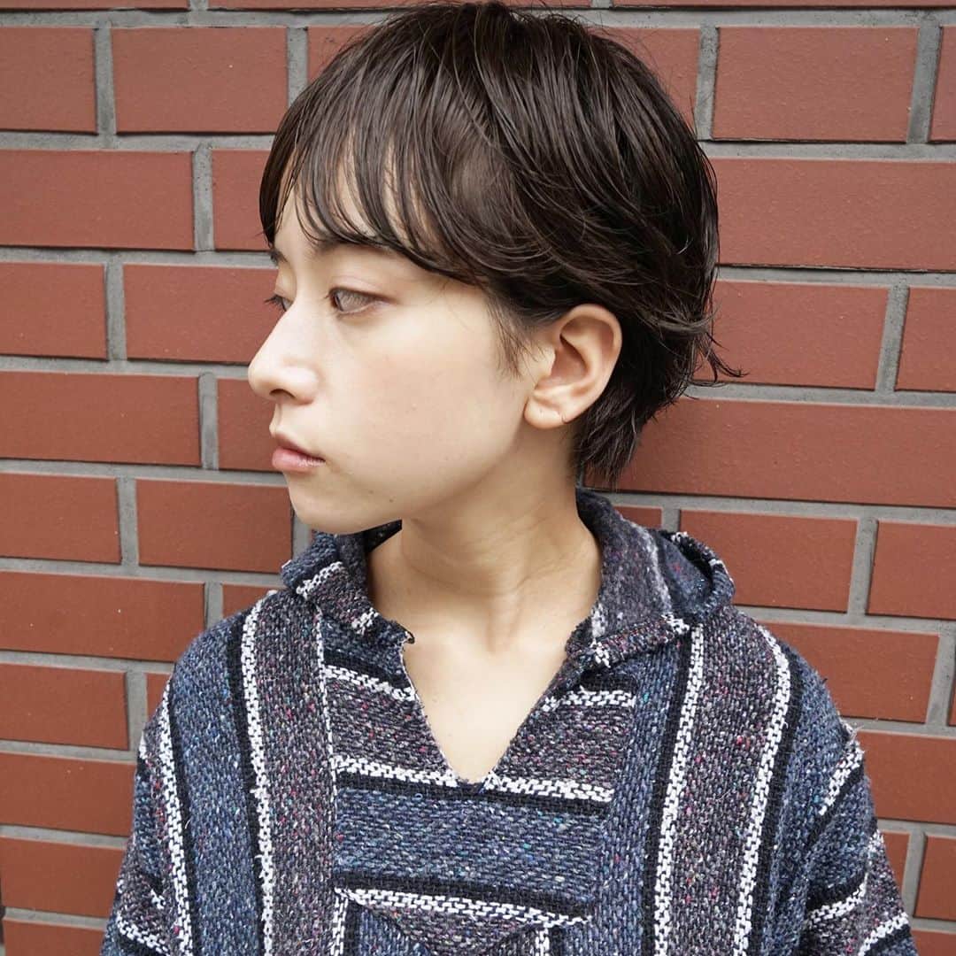 SANOさんのインスタグラム写真 - (SANOInstagram)「. 丸くしてみたり しゅっとしてみたり ショートヘアは雰囲気が変わって楽しいね . . #nanuksano」9月25日 22時20分 - sano_nanuk