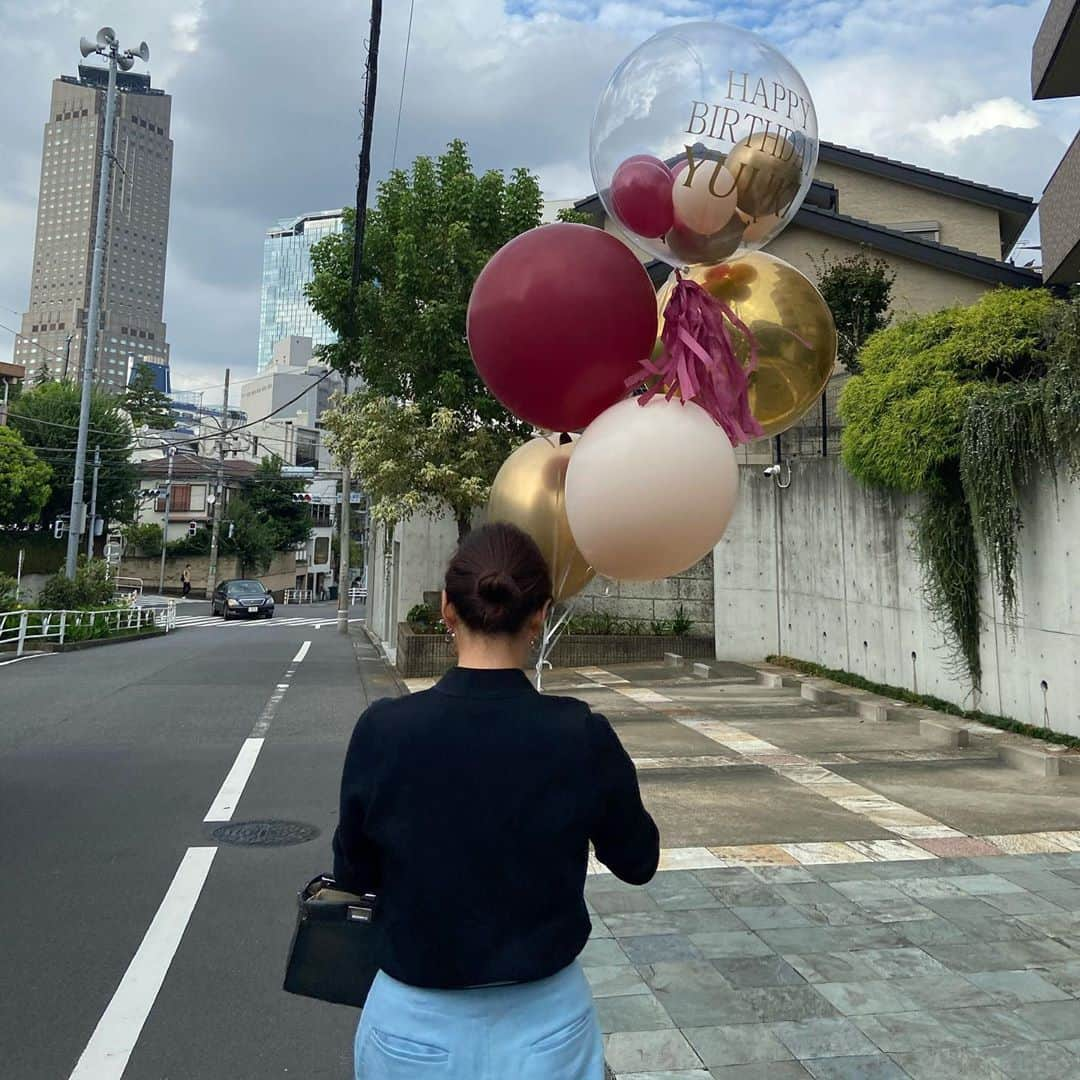 野沢和香さんのインスタグラム写真 - (野沢和香Instagram)「少し前ですが久々にこの３人で🤍 @ayuuki0908 のお誕生日をお祝い👯‍♀️ 大好きなお店　@niwani00 で🤍  顔を見るとホッとする、飾らない家族感Birthday🤣w おばあちゃんになっても笑い転げて笑い飛ばしていこう😆 　 居てくれてありがとう！2人！ Love 🙏🤍👯‍♀️」9月25日 22時24分 - wakanozawa