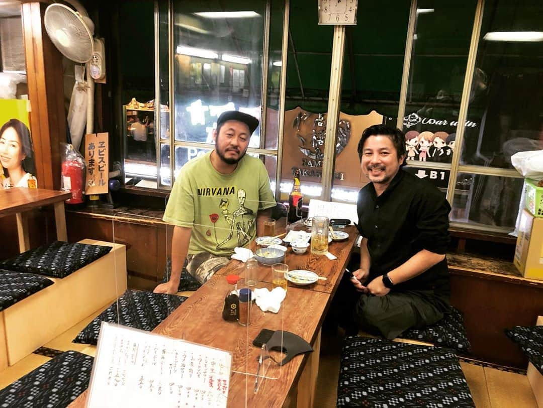 橋本塁さんのインスタグラム写真 - (橋本塁Instagram)「今日は元祖「ライブ馬鹿3羽ガラス」岸田哲平、三吉ツカサちゃんと定期会合！いつかこの3人でオンライン飲み会サロンしたいす！(若手カメラマンをゲストに♪) #岸田哲平 #三吉ツカサ #橋本塁」9月25日 22時25分 - ruihashimoto