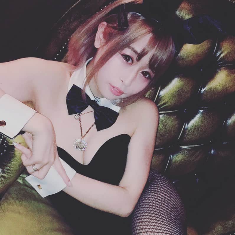 前田のののインスタグラム：「明日は浅草ロック座メイドバー✨ 13時〜20時半までいるので ぜひみなさん休憩がてらお立ち寄り ください(*'ω')✧︎  スペシャルドリンクには スペシャルな生写真もわたしから プレゼントしちゃいます◡̈*.。  衣装は前半、２代目総長 後半、メイドさん✧︎  まってまーす！！！  #前田のの  #浅草ロック座  #メイドバー  #ストリップ」