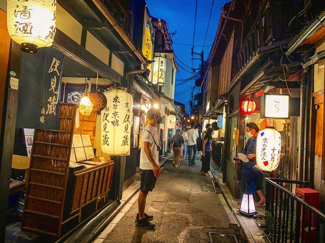 山川就史のインスタグラム：「KYOTO!!  #ig_japan #japanlife #tokyolife #instajapan #jj #picoftheday #tbt #love #japan #tokyo #swag #instagood  #tflers #beautiful #funjaran #kyoto #night」