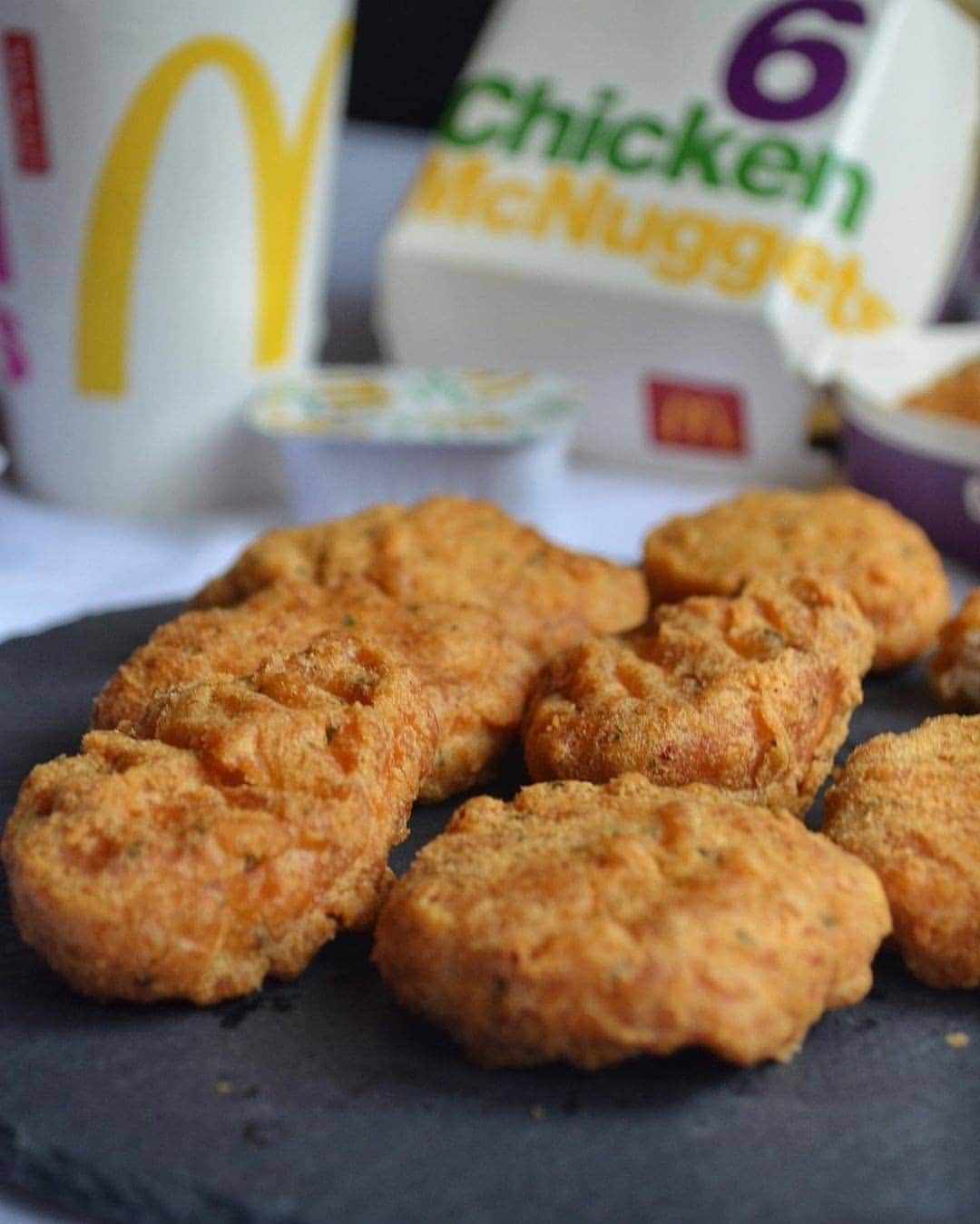 McDonald's Philippinesのインスタグラム：「Enjoy your Friday with our Spicy McNuggets before they're gone! 😉 It’s the break you’ve been looking forward to all week. Order now via the McDelivery PH App!  Photo by: @eatwellpinas」