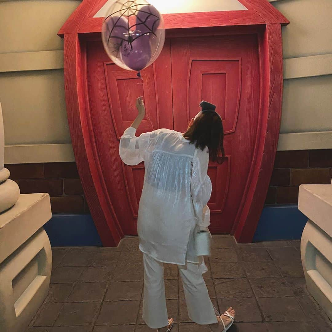 田辺奈菜美さんのインスタグラム写真 - (田辺奈菜美Instagram)「後ろ向いちゃう#disneyland」9月25日 15時06分 - _nanami_1110