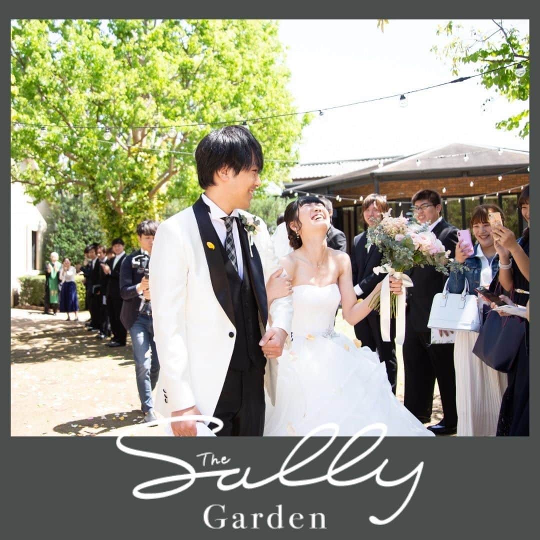 The Sally Garden（ザ サリィガーデン）さんのインスタグラム写真 - (The Sally Garden（ザ サリィガーデン）Instagram)「. . 堅苦しい式は苦手という方にも オススメしたい #ガーデンウェディング . . 四季折々の 自然の美しさも楽しめます！ . . . ・。*・。*・。*・。*・。*・。*・ . 🏠公式ホームページは @the_sally_garden のURLから💕 ☞http://sally-garden.jp/ . お気軽にお問い合わせ下さい！ . ． ・。*・。*・。*・。*・。*・。*・ サリィ"５大"おすすめPOINT👰♡ ・。*・。*・。*・。*・。*・。*・ . （１）完全貸切ウエディング🏠💕 . 鮮やかな緑と光が包む。 別荘に友人や家族を招くようにリラックスできる空間 . ┈┈┈┈┈┈┈┈┈┈┈┈┈┈┈┈┈┈┈ （２）360度ゲストを囲むガーデン挙式🌿 . 憧れのガーデン挙式と 人気のラスティックウェディングが叶う . ┈┈┈┈┈┈┈┈┈┈┈┈┈┈┈┈┈┈┈ （３）ゲストの喜びが鍵になる👰🤵✨ . ふたりの想いやイメージを汲み取り、 おもてなしのプロとしてチームサリィが 一丸となり理想のウエディングを創り上げます。 . ┈┈┈┈┈┈┈┈┈┈┈┈┈┈┈┈┈┈┈ （４）笑顔が広がる美食🍽💕 . 幅広い年齢層から支持される美食 お箸で年配ゲストも食べやすい気配りも。 . ┈┈┈┈┈┈┈┈┈┈┈┈┈┈┈┈┈┈┈ （５）アクセス🚘🌟 . 最寄り駅から5分!! 国道50号線付近にあり各方面から訪れやすい。 . ・。*・。*・。*・。*・。*・。*・ #ザサリィガーデン #栃木結婚式 #花嫁diyレポ #フォト婚 #写真 #家族婚 #ファミリー婚 #少人数婚 #少人数ウェディング #前撮り #オリジナルウェディング #プレ花嫁準備中 #親族婚 #プライベートウェディング #写真好きな人と繋がりたい #ガーデンウエディング #ナチュラルウエディング #gardenwedding #naturalwedding #プラコレ #Dressy花嫁 #ゼクシィ2020 #2020秋婚 #2020冬婚 #2021春婚 #2021夏婚」9月25日 15時20分 - the_sally_garden