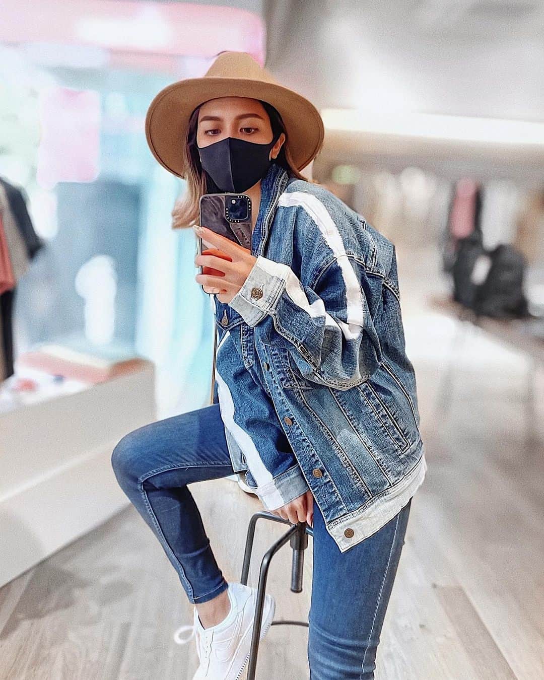Airi Shibuyaのインスタグラム：「涼しくなってきたね☺️🍂 . #autumn#denim#reroom#nike」