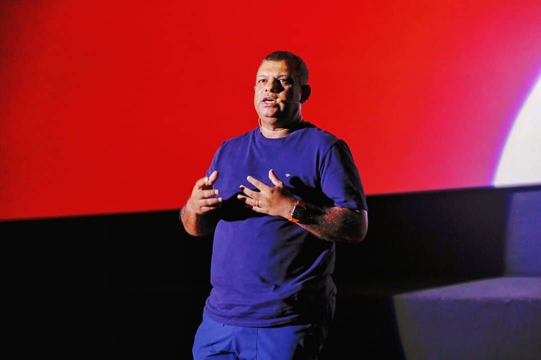 エアアジアのインスタグラム：「With the goal of making the @airasia brand into a fully fledged digital company, the AirAsia Group rebranded its digital venture arm and launched AirAsia Digital, previously known as RedBeat Ventures. Making the brand more than just an airline! 🚘👨🏻‍🎓✈️  It comprises of three main pillars, namely Venture Builder which focuses on platform, logistics & e-commerce, and financial services; RedBeat Academy which is a training center to train and produce digital experts and talents in Asean; and Data Center which is a data consultancy department offering various types of analytics.  Here are some snippets from yesterday’s launch event.  #AirAsia #LiveLifeNow」
