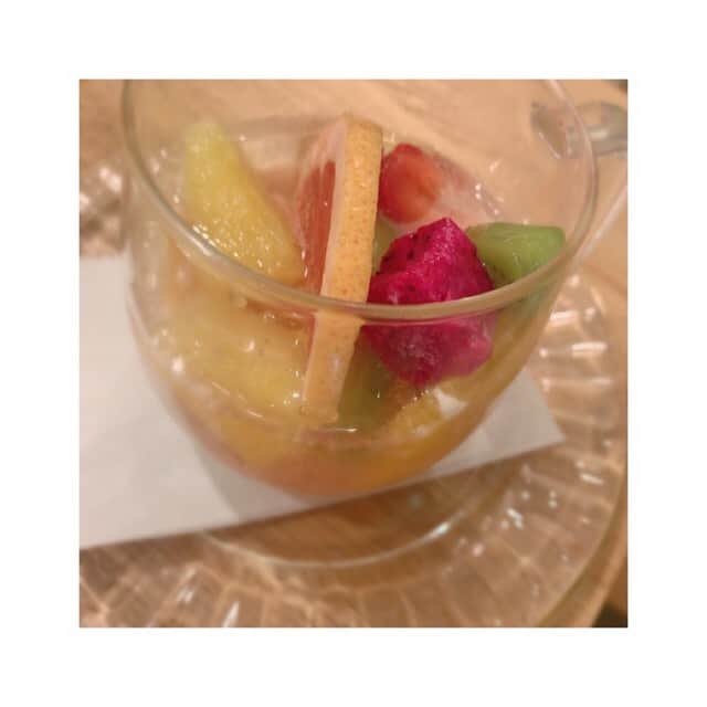 金澤朋子さんのインスタグラム写真 - (金澤朋子Instagram)「. . 妹②がおごってくれました🍮🍒 . #juicejuice #金澤朋子 #妹 #ありがとう  #AfternoonTea #プリンアラモード #フルーツポンチ」9月25日 15時59分 - tomoko_kanazawa.official
