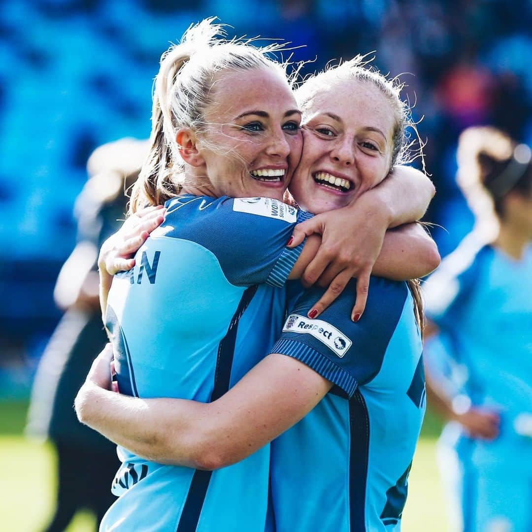 マンチェスター・シティFCさんのインスタグラム写真 - (マンチェスター・シティFCInstagram)「History makers! 🤩🏆 #onthisday #mancity」9月25日 16時00分 - mancity