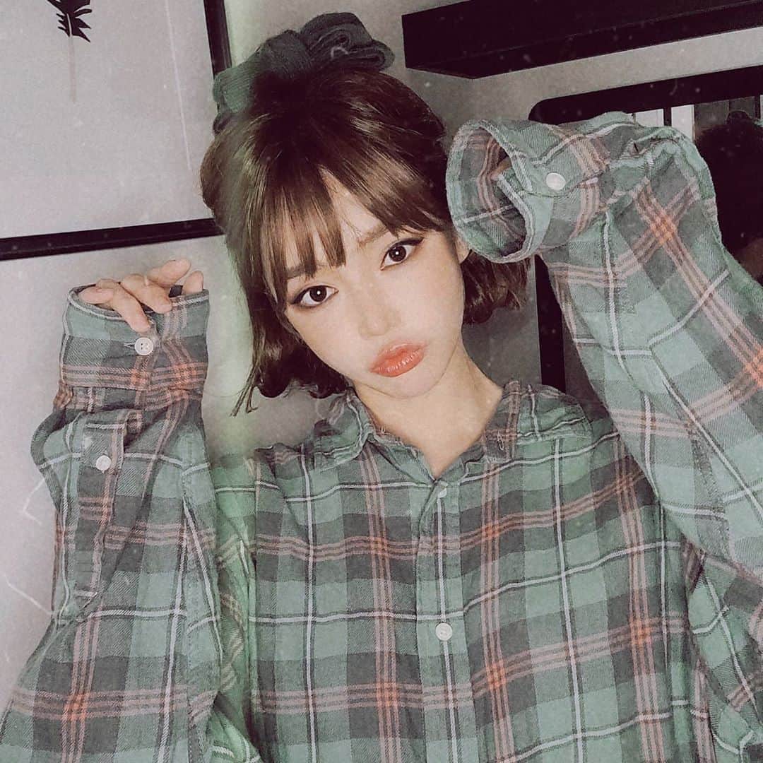 Han Ga Eunさんのインスタグラム写真 - (Han Ga EunInstagram)「🌷 . . #dailystyle #selfie #ootd #korean #model」9月25日 16時41分 - gaeungbebe