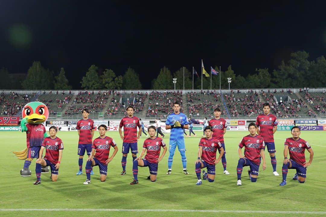 のインスタグラム：「山形戦 応援ありがとうございました！  皆さんの応援のおかげで最後に勝利を掴み取ることができました！！  これでリーグ戦も前半戦が終わり振り返るとなかなか思うようにいかず悔しい結果となった試合が多かったですが、 チームはもがきながらも成長していると感じます。  成長を結果に繋げる。  後半戦必ず巻き返します！！  引き続き応援よろしくお願いします！！  #ファジアーノ岡山 #濱田水輝」