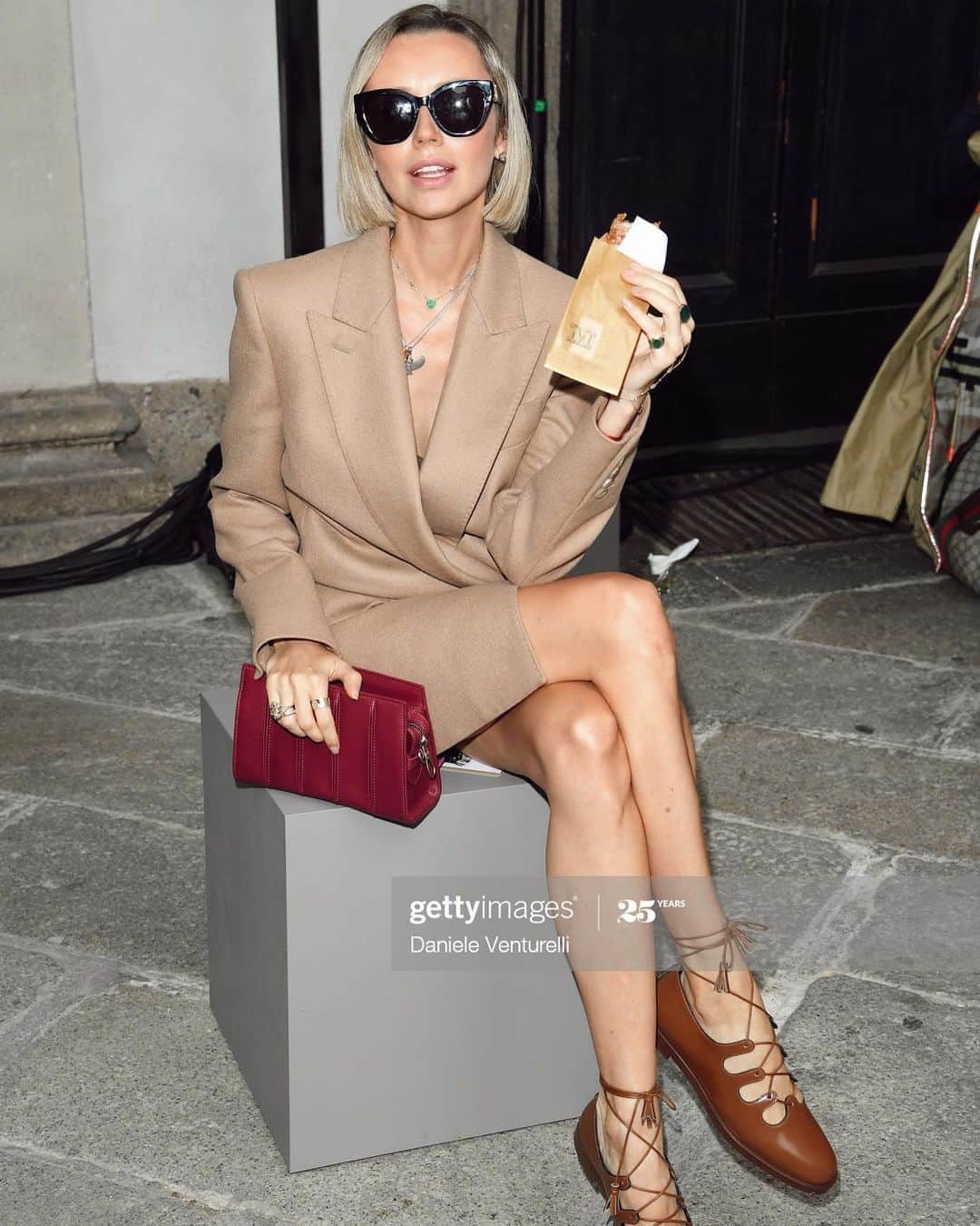 Nataly Osmannのインスタグラム：「Morning with @maxmara . As always strong and elegant collection.」