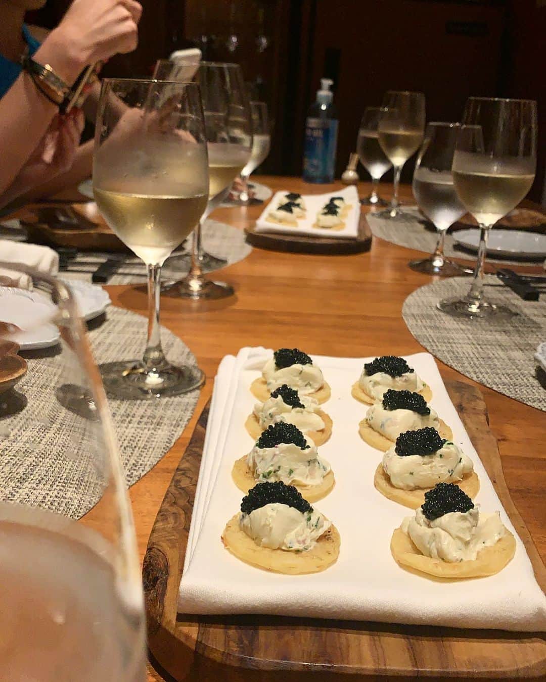 のインスタグラム：「おいしすぎたっ😩❤️🍷 #グルマンディーズ」