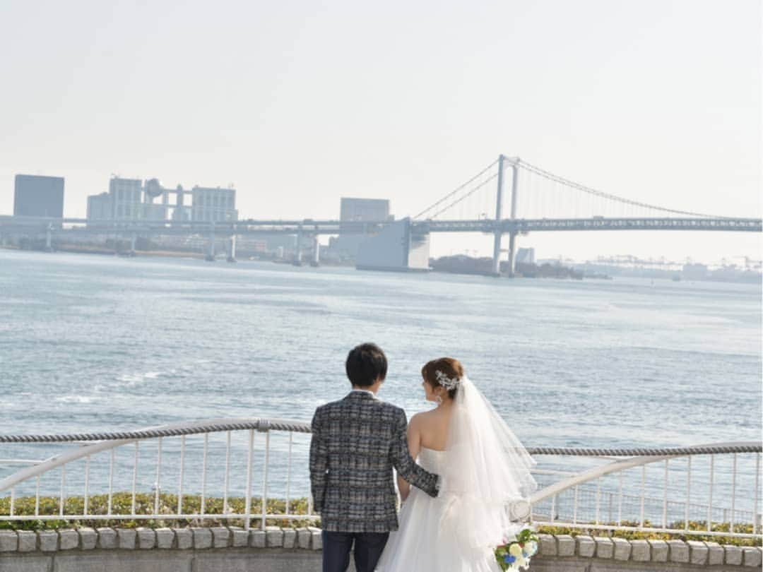 St.AQUA 東京の結婚式場 サンアクアチャペルさんのインスタグラム写真 - (St.AQUA 東京の結婚式場 サンアクアチャペルInstagram)「〜bayside location〜  海とレインボーブリッジをバックに 最高の1日を    #結婚式  #wedding  #フォトウェディング  #photowedding #baysidelocation #ベイサイド  #bayside  #ロケーション #location #レインボーブリッジ #結婚式準備  #花嫁準備  #結婚式場探し  #プレ花嫁 #日本中の花嫁さんと繋がりたい  #おしゃれ花嫁  #ゼクシィ  #みんなのウェディング #サンアクアチャペル #お急ぎ婚 #2020年冬婚  #2021年春婚 #2021年夏婚」9月25日 18時07分 - staquatakeshiba