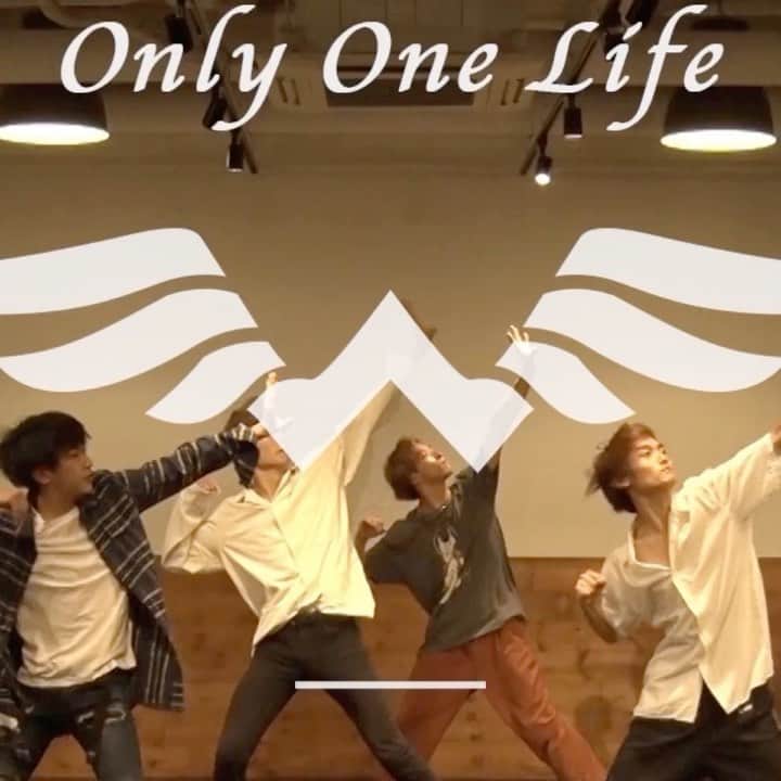 のインスタグラム：「・ [CHOREOGRAPHY] WATWING 'Only One Life' Official Dance Practice _ Choreographer : NOPPO(s**t kingz  これまでリリースした5曲のDance Practiceを5週連続公開中!! 来週はどの楽曲が公開になるのか…？ 動画は金曜18時に公開されます。 日々成長し続けているWATWINGのパフォーマンスをぜひご覧ください！ ・ ・ ・ ・ #WATWING #Dance #Practice #DanceVideo  #帅气 #얼짱 #일본 #CHOREOGRAPHY #OnlyOneLife #boysgroup #japaneseboys #jpop #CHOREOGRAPHY #NOPPO」
