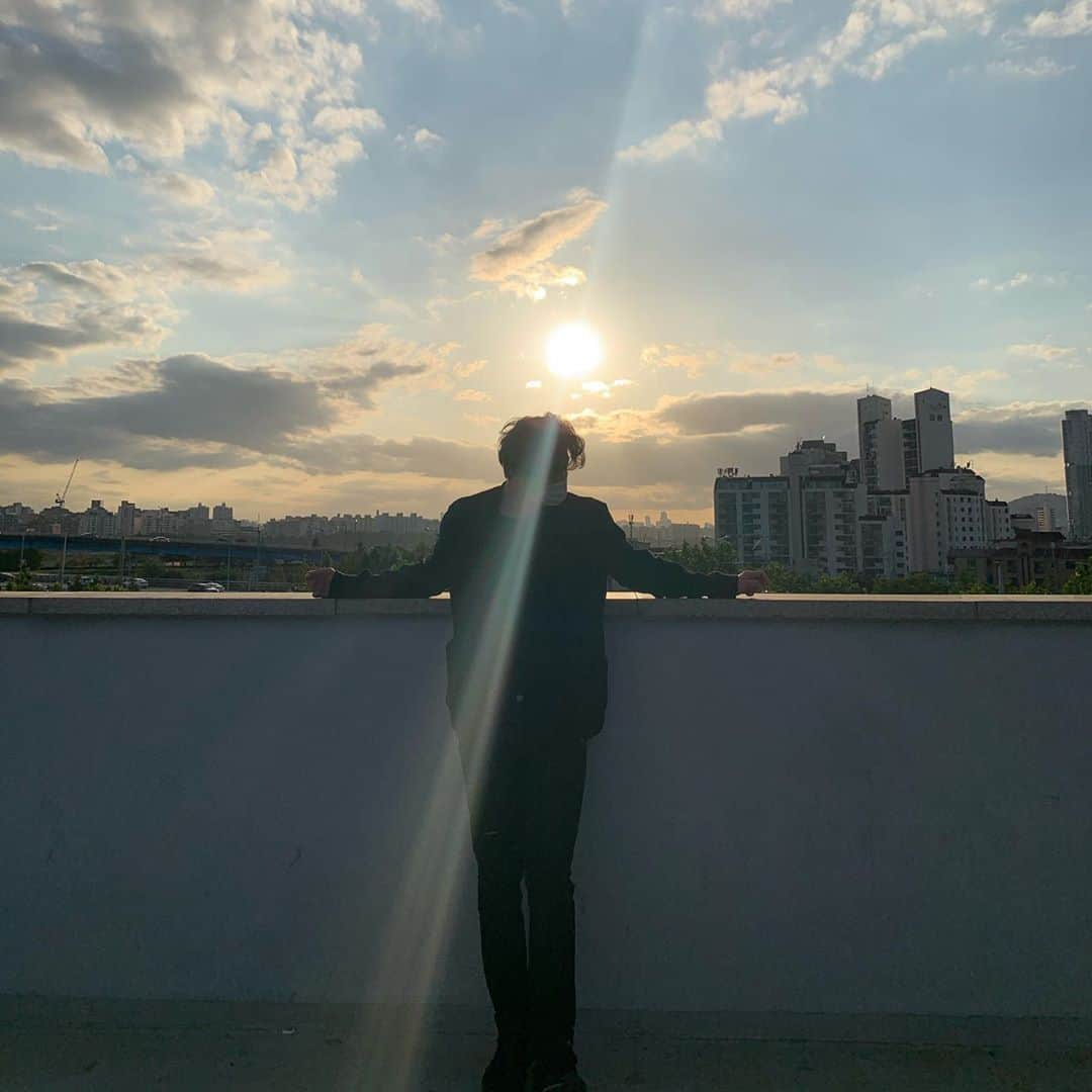 キム·ドンファンさんのインスタグラム写真 - (キム·ドンファンInstagram)「날씨☀️」9月25日 18時01分 - donghwankim89