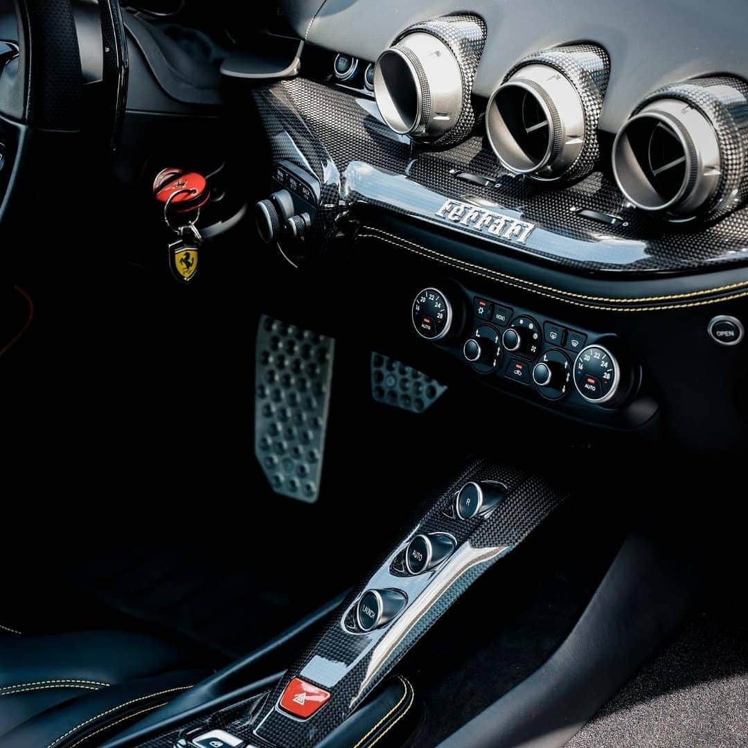 Ferrari APACさんのインスタグラム写真 - (Ferrari APACInstagram)「Bring style and performance together in the  #FerrariF12berlinetta cockpit by exploring Ferrari Genuine Accessories. Step outside of the norm and transform your interior with carbon fibre accents on the dashboard, F1 shift paddles, kickplate, steering wheel, Centre Console Bridge and much more. Head to our bio to explore the range.   #Ferrari #CarsWithoutlimits #ItalianDesign  #GenuineAccessories #CarbonFibre」9月25日 18時02分 - ferrariapac
