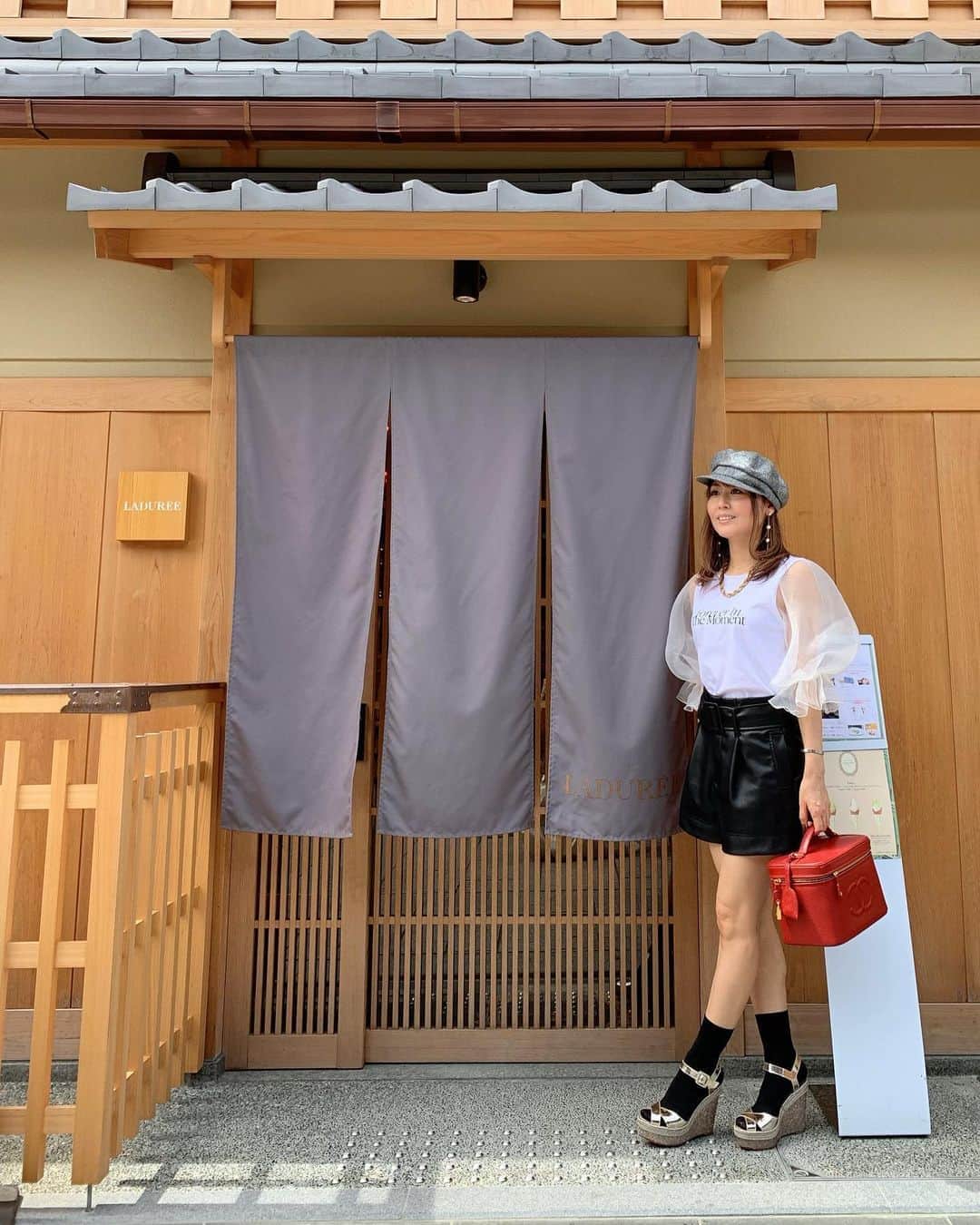 ikuさんのインスタグラム写真 - (ikuInstagram)「こんばんは♡ おつかれさま♡ ・ #LADUREE祇園 スイートポテトに栗のマカロン美味しかった💚 芋系が好きだわ🍠笑 ・ #LADUREE#ラデュレ#京都カフェ#カフェめぐり#京都グルメ#Kyoto#kyotojapan #Kyotocafe#gourmet#instagourmet#いつもありがとう」9月25日 18時19分 - cheriee515