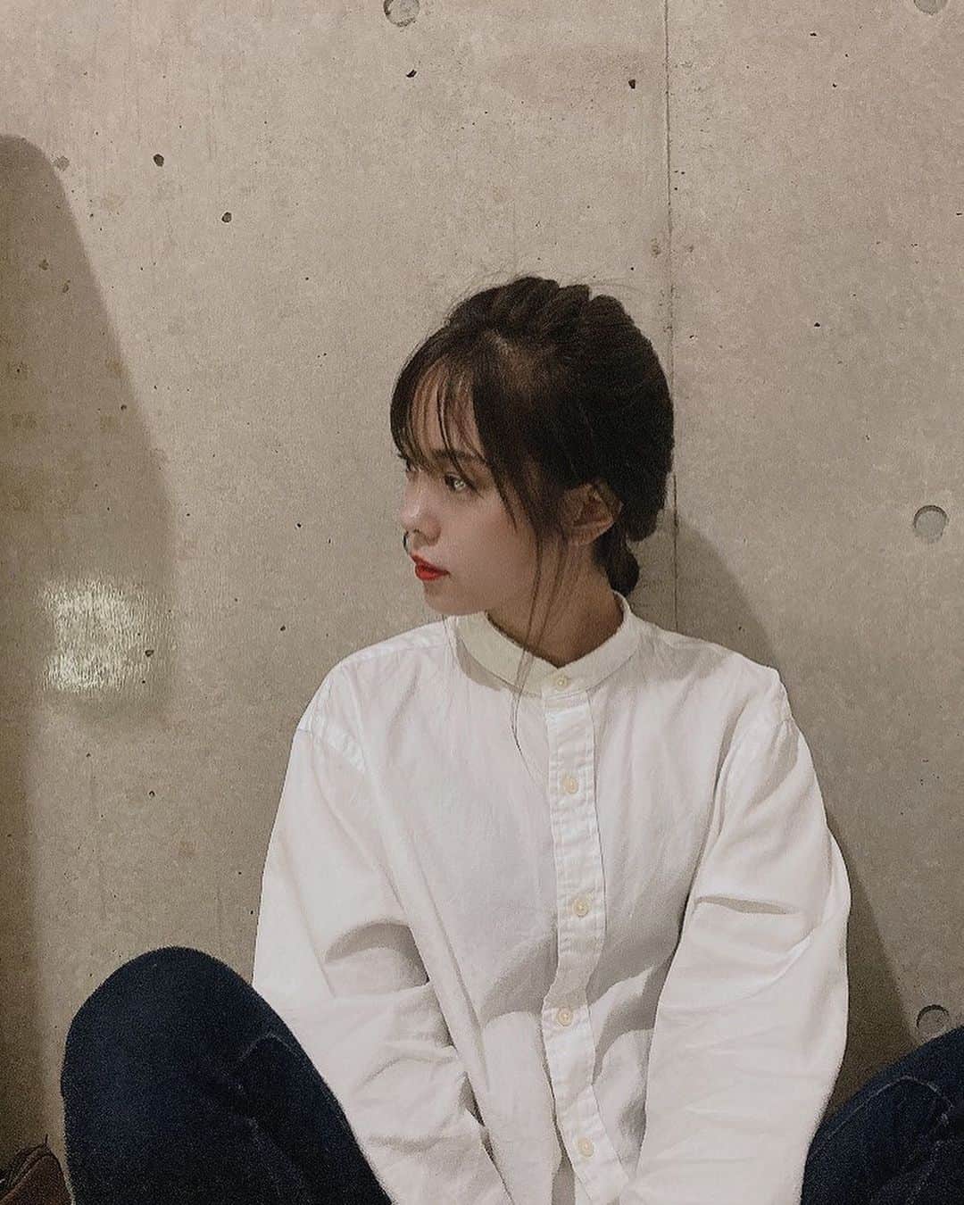 中山来未のインスタグラム：「@nenekonishi にヘアメイクしてもらった🍁📗」