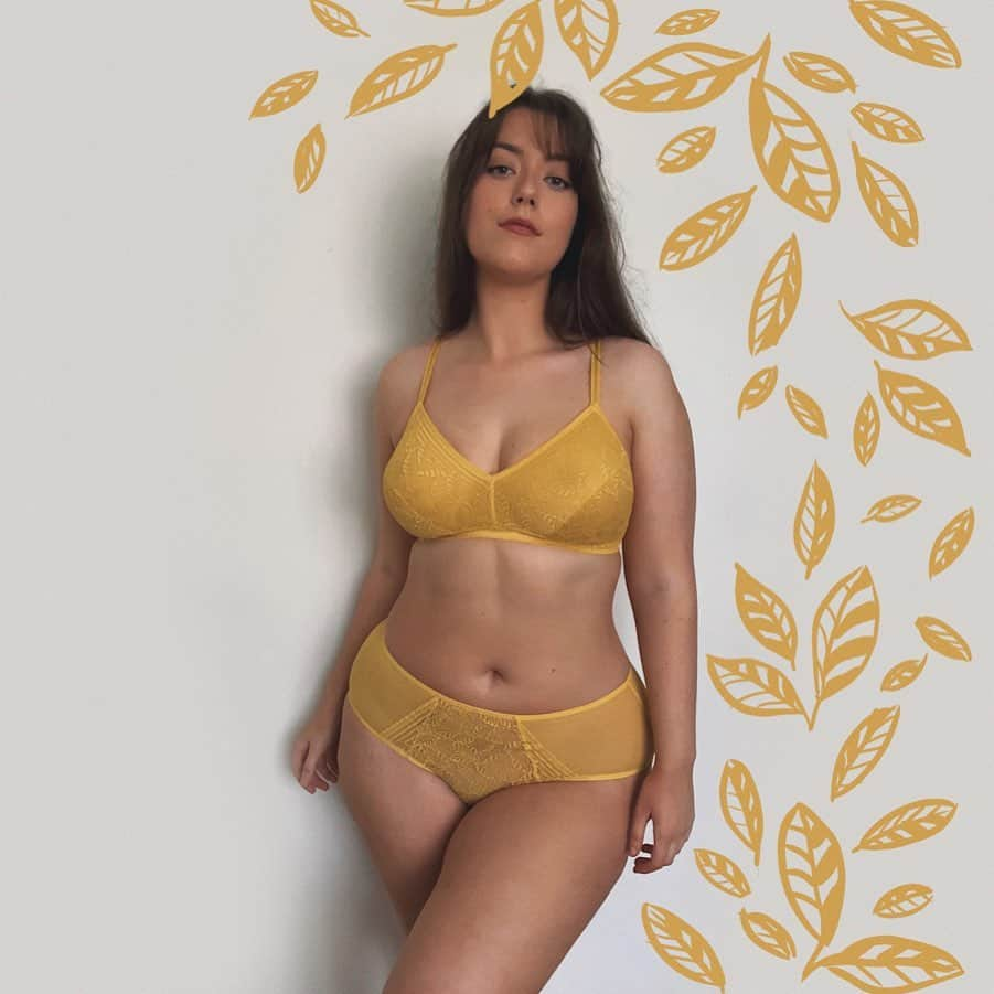 Rebecca Penfoldのインスタグラム：「✨☀️ comfy and cute. Wearing @dejadaylingerie [gifted]」