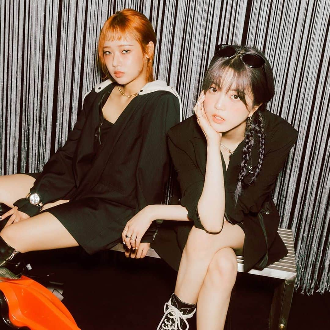 チェ・ユジョンさんのインスタグラム写真 - (チェ・ユジョンInstagram)「[#위키미키] Weki Meki 4th Mini Album <NEW RULES> Concept Photo #2 Take ver. 📝  2020.10.08 6PM Coming Soon 💥  #WekiMeki #NEW_RULES #JISUYEON #CHOIYOOJUNG」9月25日 18時38分 - yoojung_weme