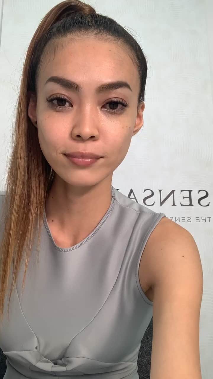 美馬寛子のインスタグラム：「SENSAIで叶える「美しい生き方」。 自分に自信を持つアドバイス。 SENSAIの美へのこだわりについてもお話します。 #SENSAI_PR」
