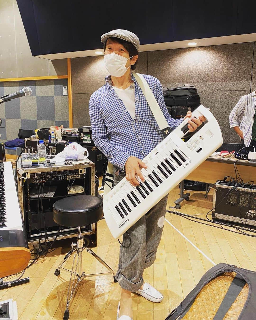 郷ひろみさんのインスタグラム写真 - (郷ひろみInstagram)「Hiromi Go Concert Tour 2020-2021﻿  “The Golden Hits”﻿ ﻿ Coming Soon！！﻿ ﻿ #郷ひろみ﻿ #hiromigo﻿ #沼井雅之﻿ #ジャパン﻿ #必見﻿ #お仕事﻿ #TheGoldenHits﻿ #D-6」9月25日 19時04分 - hiromigo_official