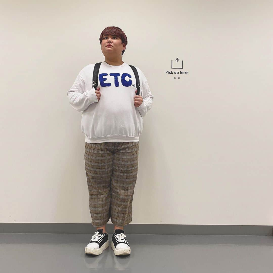 じんじん【パパラピーズ】さんのインスタグラム写真 - (じんじん【パパラピーズ】Instagram)「萌袖👕して狙ったあいつの心を撃ち落とす💘時期がやってきました。ネ」9月25日 19時16分 - jinjiiiindao