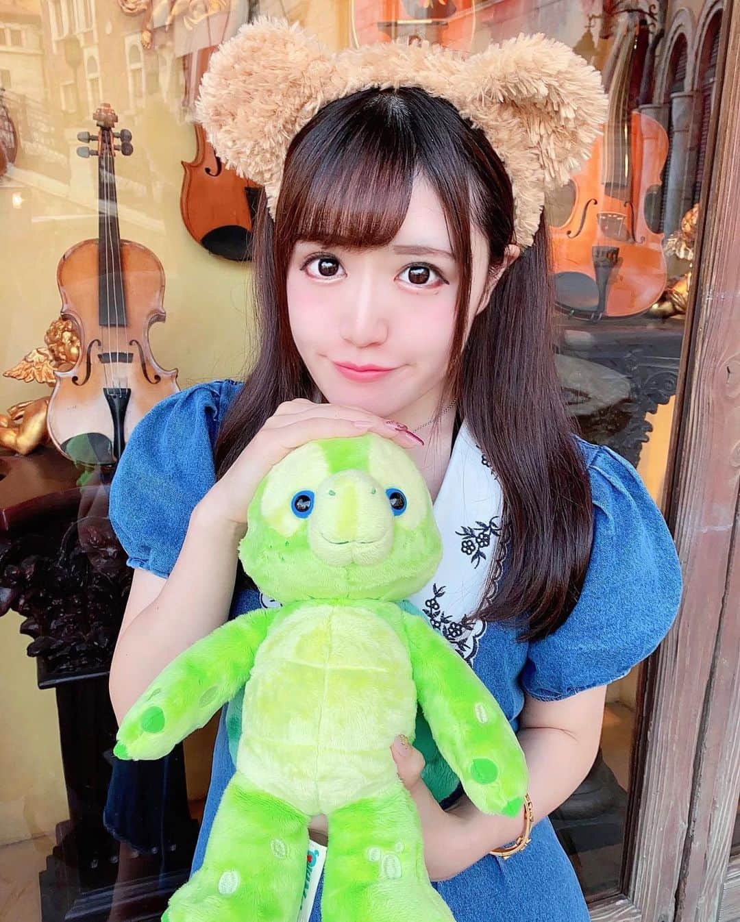 のインスタグラム：「* ⋆﻿ ディズニーシーがすきです！💓 ランド最近行けてないな>< みんなはどっち派ですか？🐭🏰 ⋆ ⋆﻿ *  #idol#cosplay#cosplaygirl#japaneseidol#asiangirls#asianmodel#アイドル#ハニスパ#ハニースパイス#ディズニー#偶像#粉我#コスプレ#コスプレイヤー#ディズニーシー#自撮り界隈#自撮り女子#ロリ#ロリコン#オルメル#ディズニーコーデ#オルくん#乃木坂46好きな人と繋がりたい#ディズニー好きな人と繋がりたい#맛스타그램#맛집#카페#인스타푸드#木咲りん#りんぐらむ」