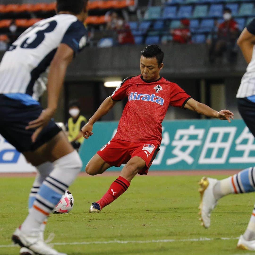 ROASSO KUMAMOTOさんのインスタグラム写真 - (ROASSO KUMAMOTOInstagram)「⚽️ ／ 9.22.TUE.第17節 VS Y.S.C.C.横浜 フォトレポートPart②📸 ＼ YS横浜戦 #広報カメラ で撮影した、フォトレポートPart②をお届けします✨🐴 -----﻿ NEXT GAME﻿ 🗓 9.27.SUN ⏰ 14:00 KICK OFF﻿ 🆚 ガンバ大阪U-23 🏟 パナソニックスタジアム吹田 📺 DAZN -----﻿ #ロアッソ熊本 ﻿ #2020シーズン  #中原輝 #河原創 #谷口海斗 #坂本広大 #繋続 #TSUNAGI﻿ #つなぎ  #2020の主役は誰だ ﻿ #roasso﻿ #熊本﻿ #Jリーグ﻿ #jleague﻿ #サッカー﻿ #ゴール ﻿ #えがお健康スタジアム﻿ #感謝﻿ #いまできること﻿ #がんばろう日本﻿ #みんなで乗り越えよう ﻿ #jリーグにできること」9月25日 19時49分 - roassokumamoto_official
