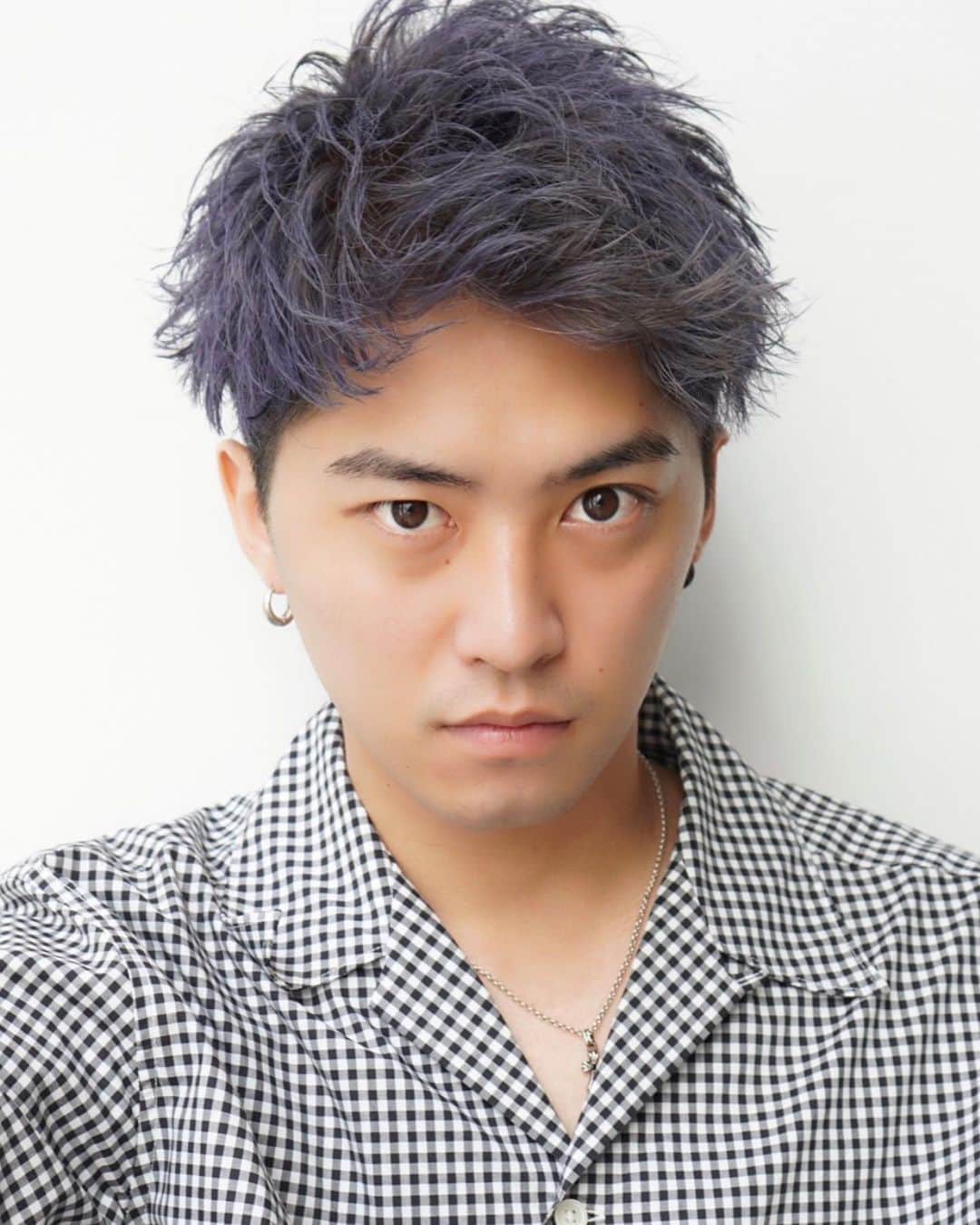 品川翔のインスタグラム：「お久しぶりの投稿です😭  前にイメチェンした時の写真をもらったから載せます！！  （今は髪暗くて伸びてるけど笑）  今日から更新頑張ります🙏  （脱3日坊主）  #instagood#actor#俳優#hair#style#l4l#f4f #followme #fashion #model #ootd #instafashion #workout#cinema#cinematic#cinematicvideo#cinematicvlog#cinematicvlogger#vlog#vlogger#filmmaker#フィルムメーカー」