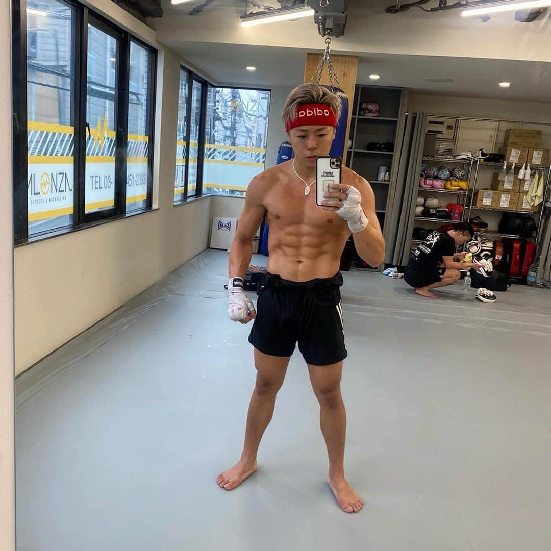 のインスタグラム：「今日もやりきった！感謝🙏 昨日のボルダリングで腕がパンパン😵🔥 多分今握力２くらいしかない。笑」